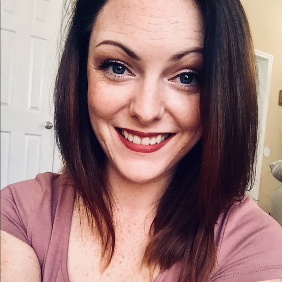 Meet your Posher, Brooke - Picture 1 of 1